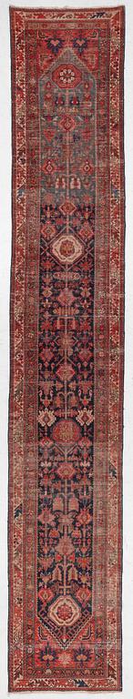 Gallery carpet, Malajir, approx. 490 x 80 cm.