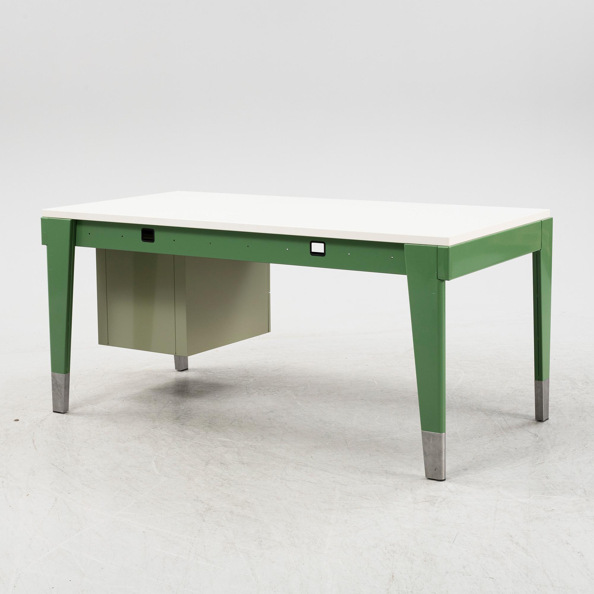 Jean Prouvé, skrivbord, "Bureau Métallique 1946", ur serien Prouvé RAW office edition, G-Star, Vitra, 2000-tal.