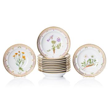 365. A set of 12 Royal Copenhagen 'Flora Danica' soup dishes, Denmark, 20th Century.