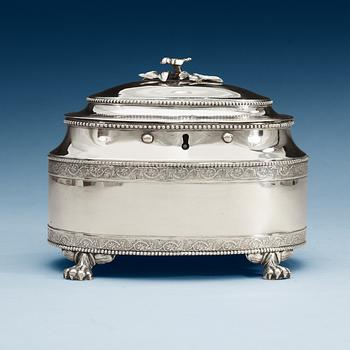 908. A Swedish 18th century silver sugar-box, makers mark of Nils Tornberg, Linköping 1792.