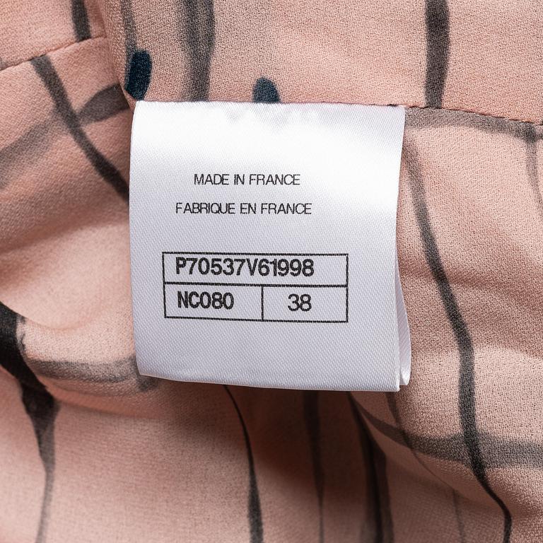 Chanel, a two-piece suit, after 2010, size Fr 38.