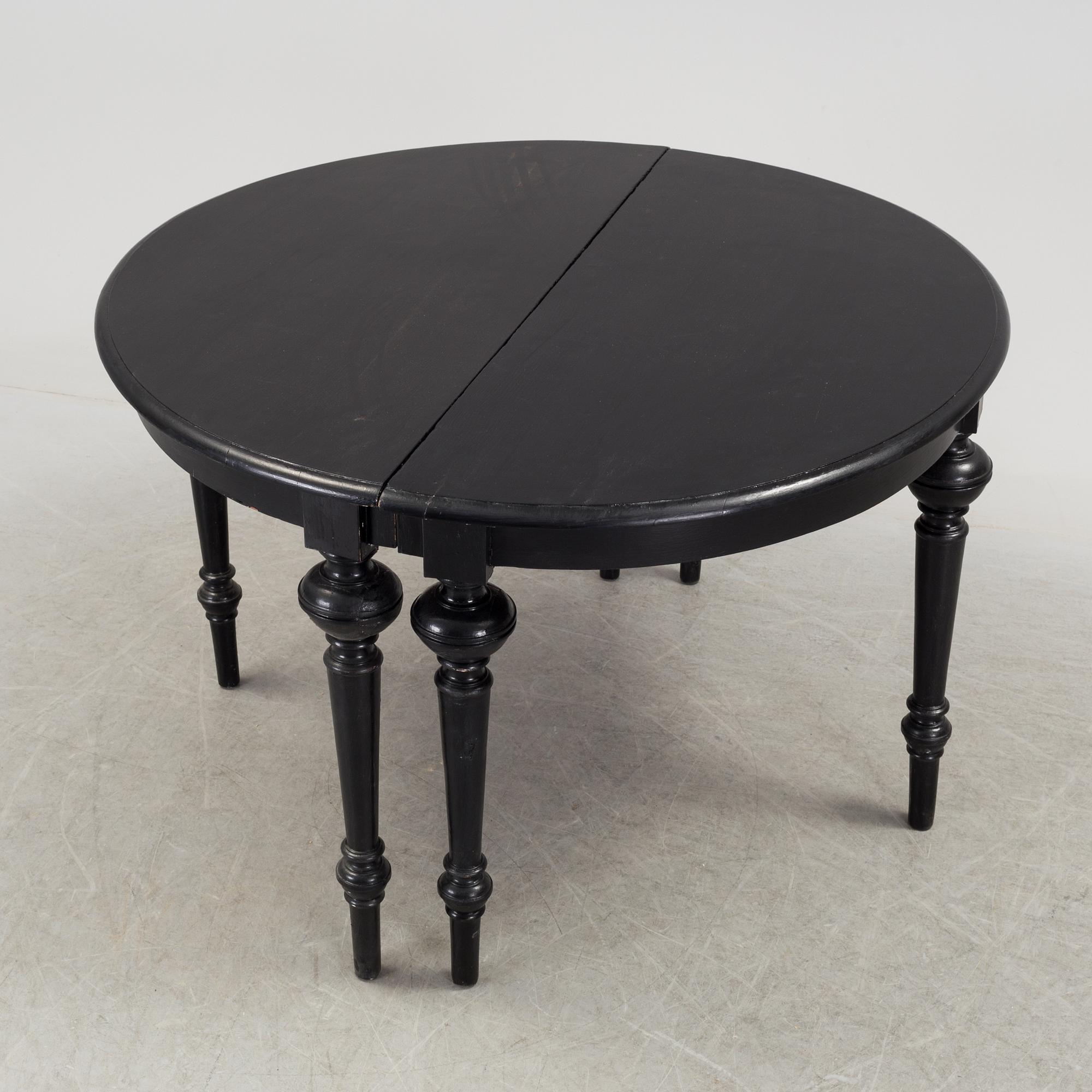 A 19th century dining table.