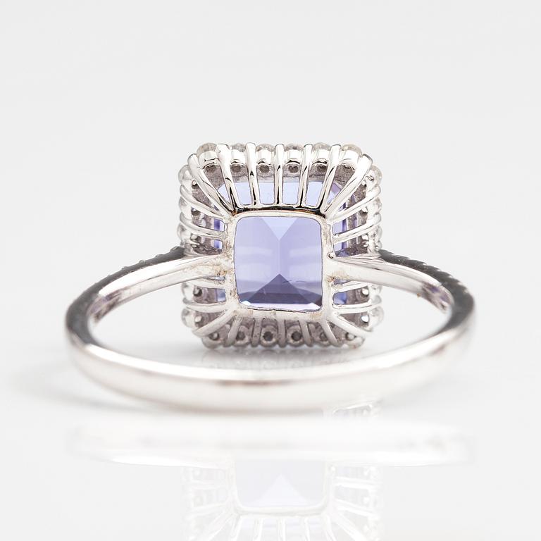 A 14K white gold ring with a ca. 2.50 ct tanzanite and ca. 0.25 ct of brilliant cut diamonds.