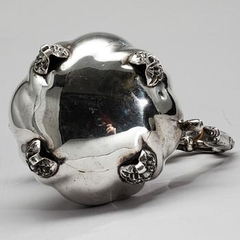 KAFFEKANNA, silver, Tyskland 1900-talets början. Vikt ca 850 g.