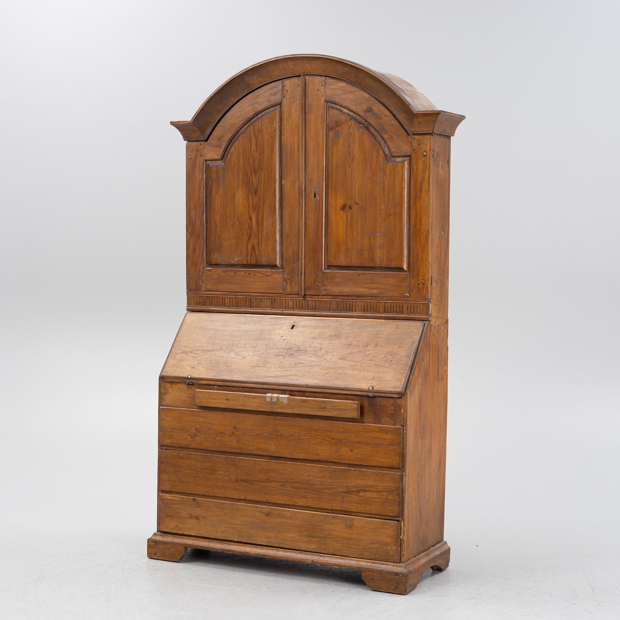 An 18(19th century pinewood  writing cabinet.