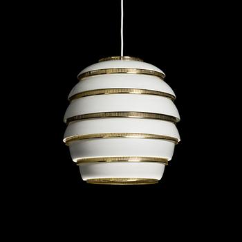 ALVAR AALTO, CEILING LAMP. Beehive A332. Manufactured by Valaistustyö. Designed in 1953.