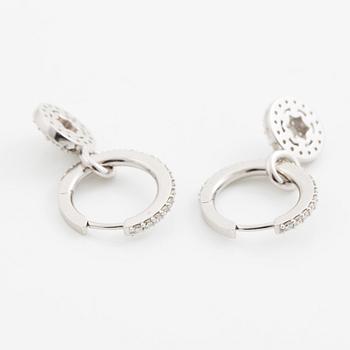 Hoop earrings with pendants, 18K white gold set with brilliant-cut diamonds.