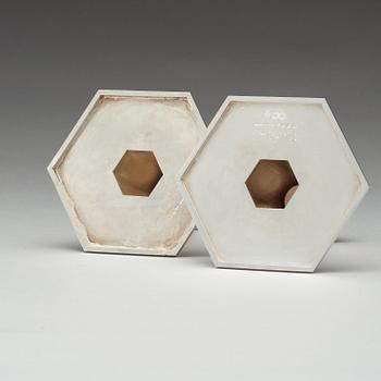 A pair of Wiwen Nilsson sterling candlesticks, Lund 1974.