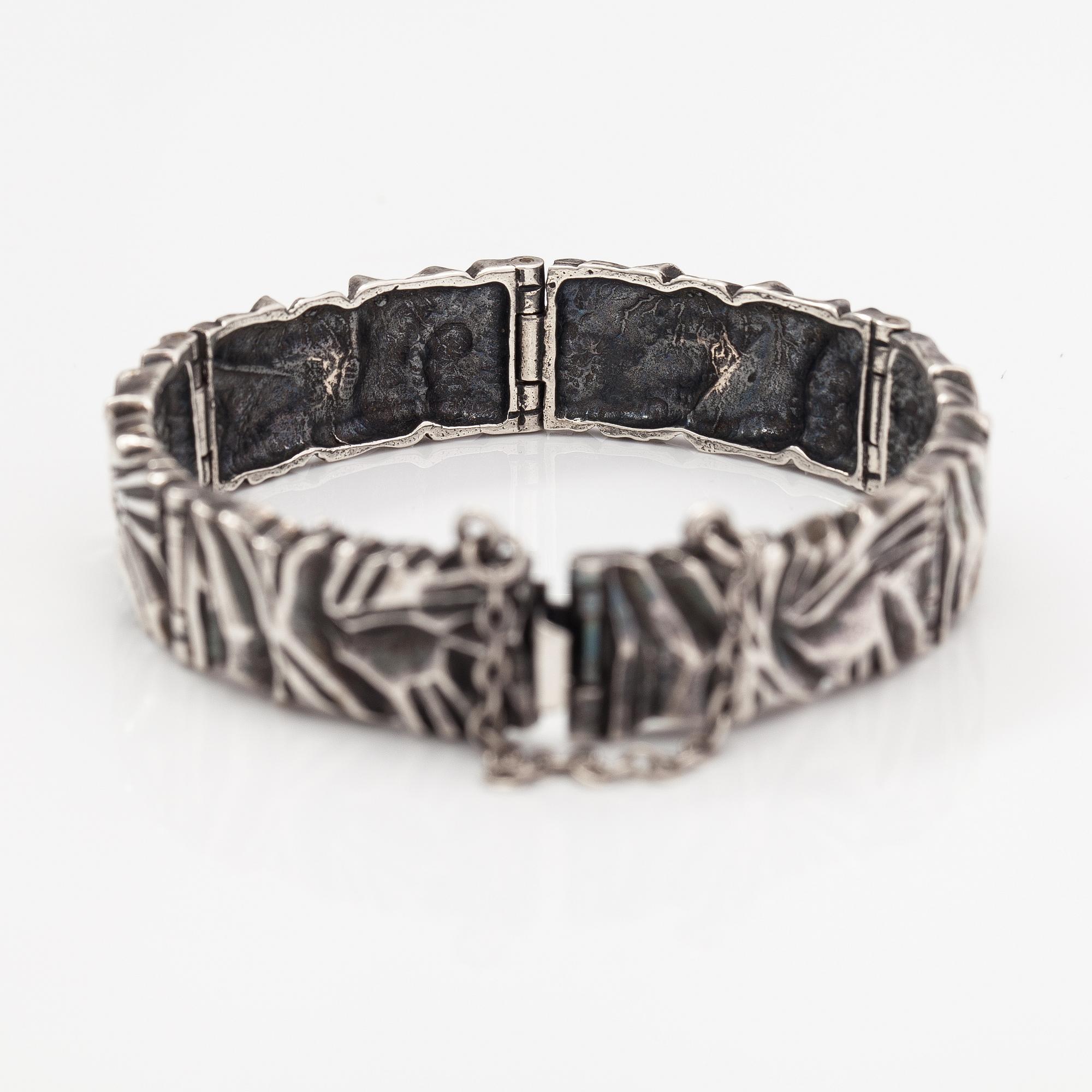 Jorma Laine, Armband, silver. Turun Hopea, Åbo 1970.