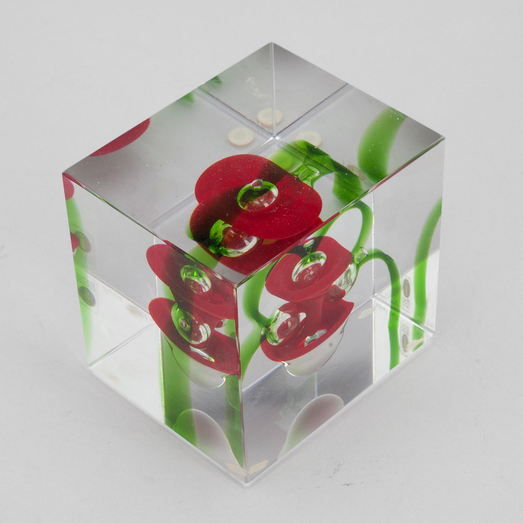 ÅRSKUB, glas, signerad Oiva Toikka, Nuutajärvi 1997, numrerad 462/2000.