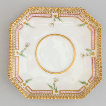 A Royal Copenhagen 'Flora Danica' custard cup with lid and plate model #3514 and #3515.