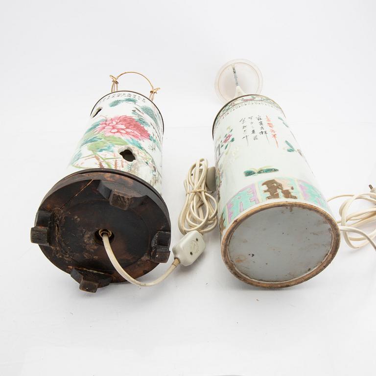 A set of two Chinese porcelain table lamps 19th/20th century.