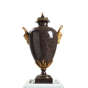 15. A late Gustavian circa 1800 porphyry and ormolu Vase by Court bronze chaser and gilder F.L. Rung (1758-1837) not signed.