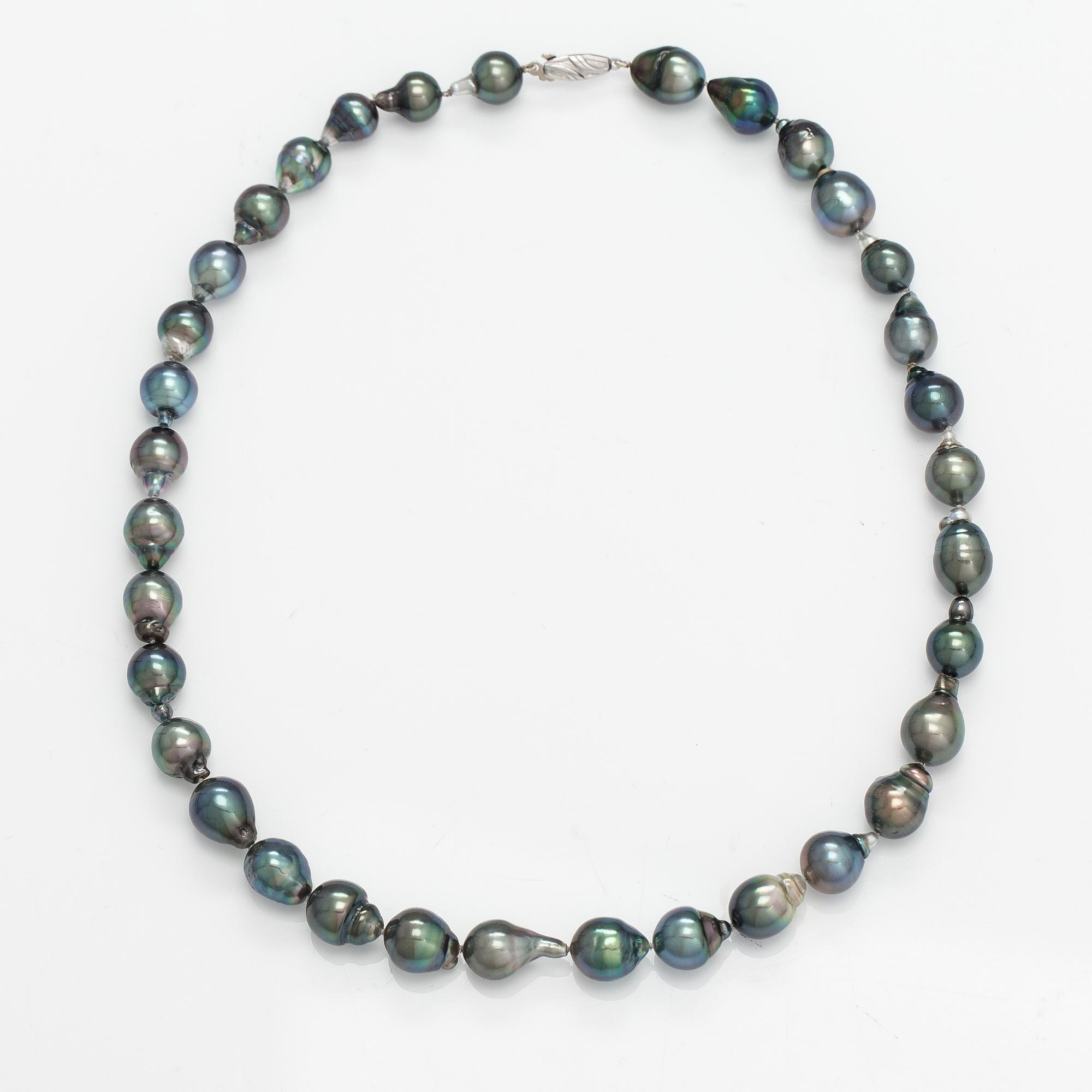 Pärlcollier, odlade pärlor, silver.