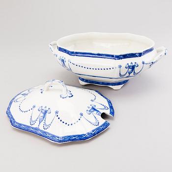 An English late 19th Century 70-piece 'Deva' dinnerware set from Minton, Stoke-on-Trent.