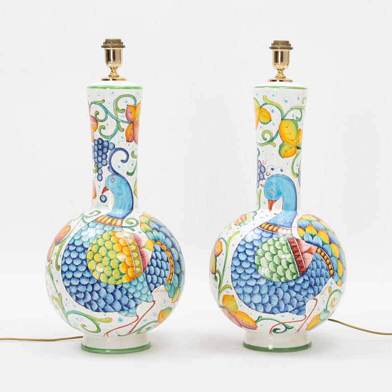 Bordslampor, ett par, keramik, Paolo Marioni, Italien.