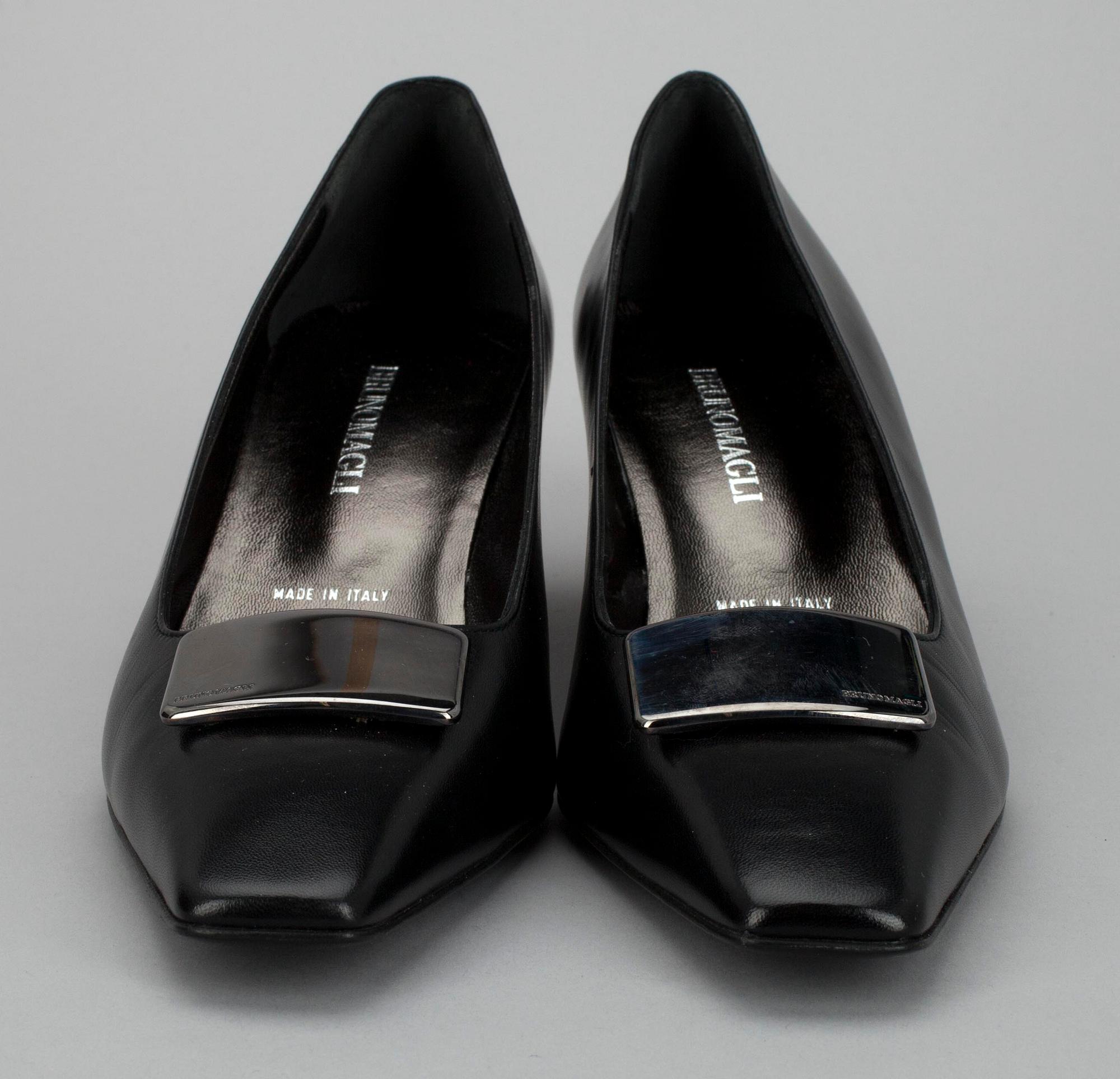 SKOR, pumps, Bruno Magli i originalkartong.