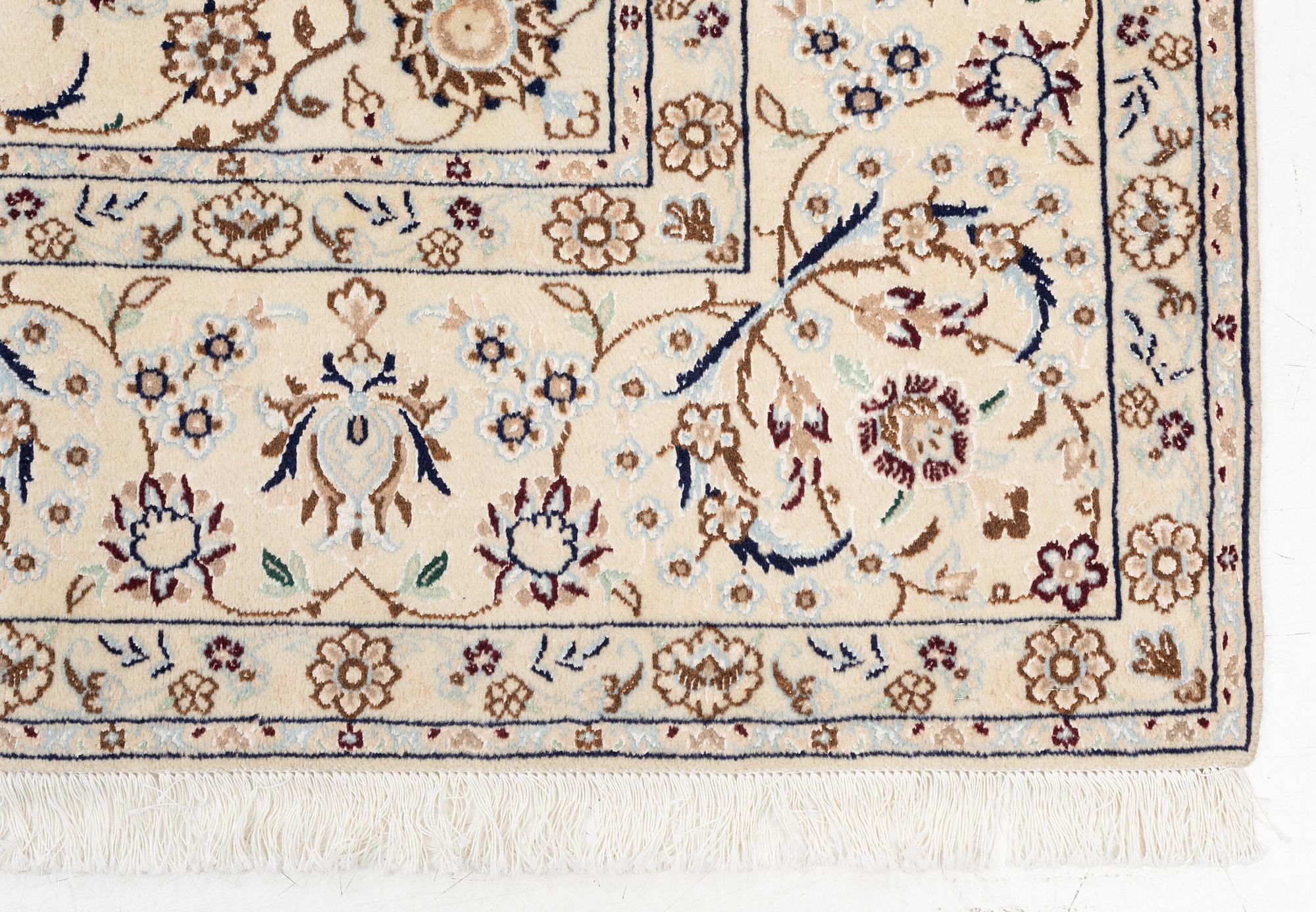 Rug, Nain, approx. 310 x 210 cm.