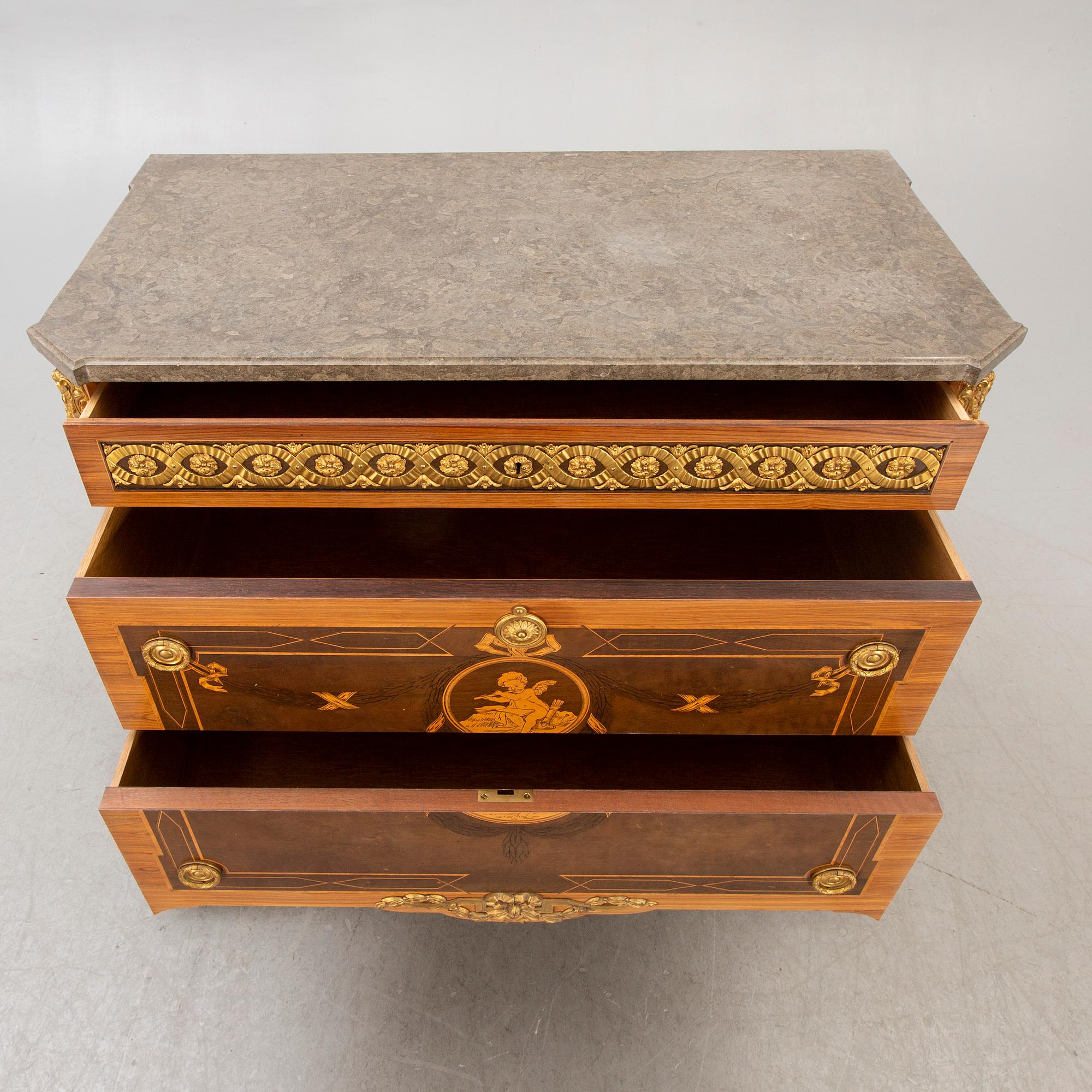 A Gustavian style bureu first half of the 20th century.