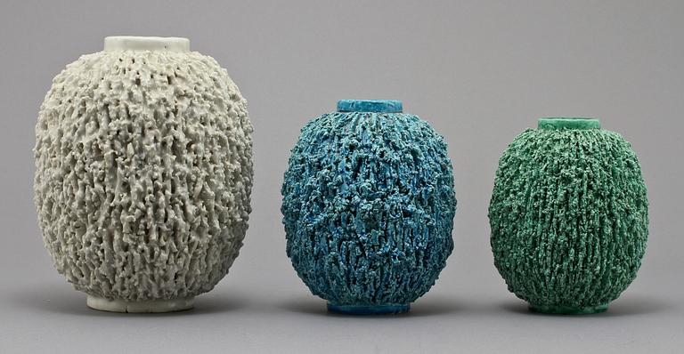 VASER, 3 st, chamotterat stengods, Gunnar Nylund, Rörstrand, 1900-tal.