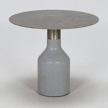 Kateryna Sokolova, sivupöytä,"Oxydation", Ligne Roset, 2000-luku.
