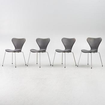 Arne Jacobsen, Stolar, 4 st, "Sjuan", Fritz Hansen, Danmark.