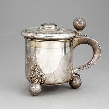 DRYCKESKANNA, silver, barockstil, CG Hallberg, Stockholm 1897. Tot ca 839 gram.