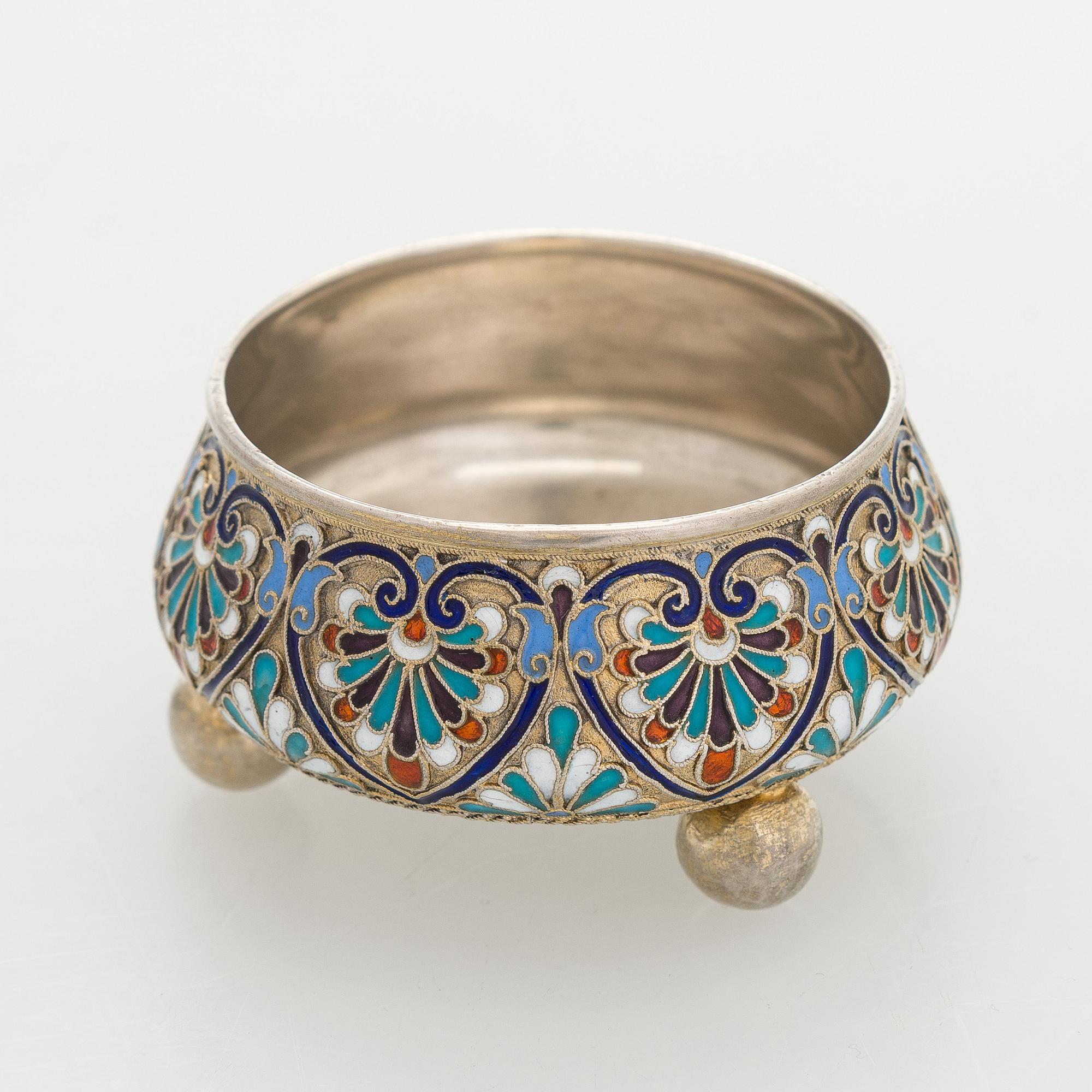 Semen Kazakov, saltkar, cloisonné-emalj och silver, delvis förgyllt, Moskva 1888.