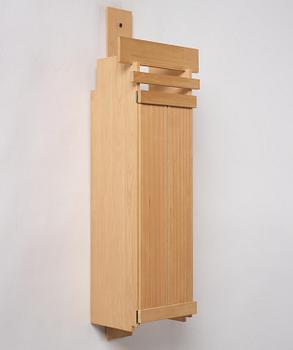 John Kandell, väggskåp, unikt, utfört av snickarmästare Lars Larsson, 1981.