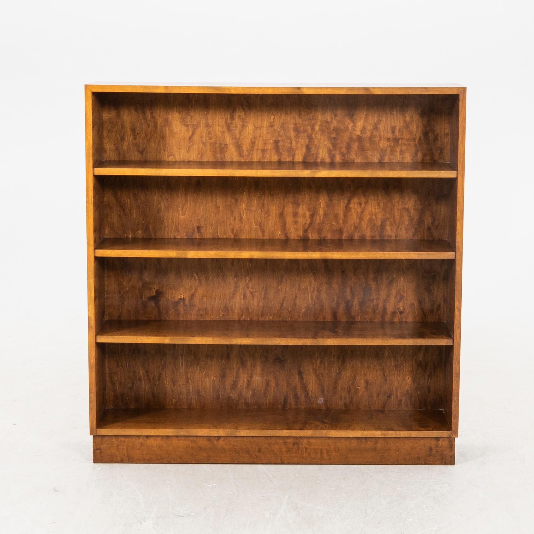 A 1930/40s birch book casae.