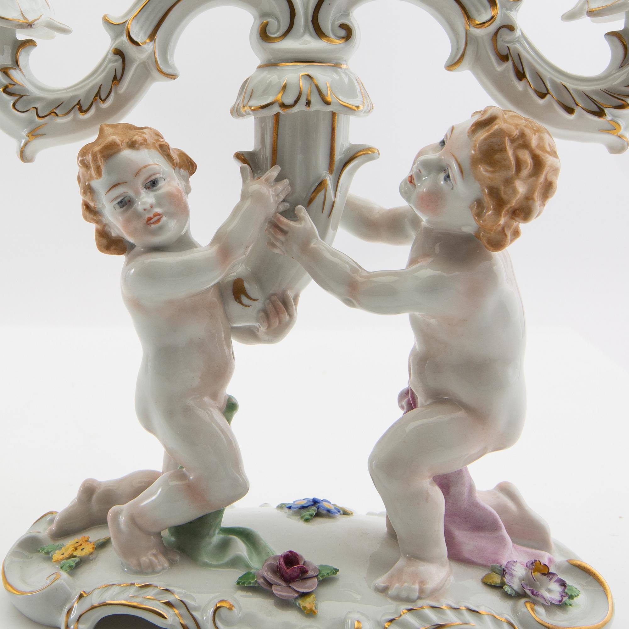 Kandelabrar 2 st Louis XV-stil Schierholz Tyskland 1900-talet mitt porslin.