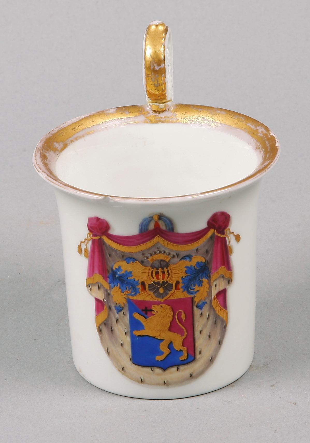 PRAKTKOPP med FAT, porslin, 1800-tal.