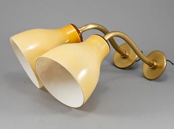 VÄGGLAMPOR, ett par, 1900-talets andra hälft.