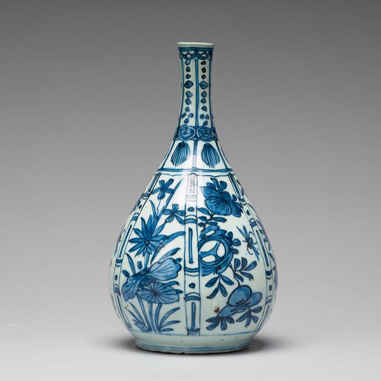 Flaska, kraakporslin. Mingdynastin, Wanli 1572-1620).