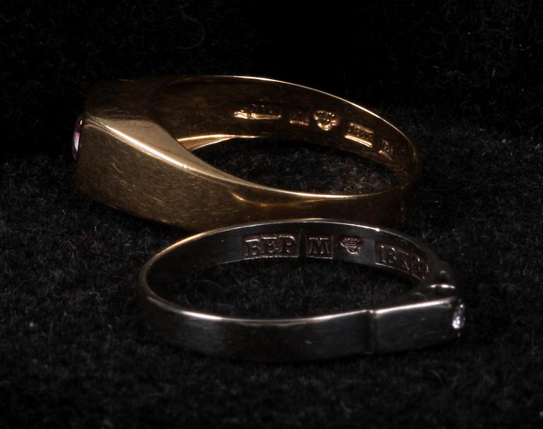 RINGAR, 2 st, 18K vit-och gulguld samt briljanter. 1966 resp 1976.