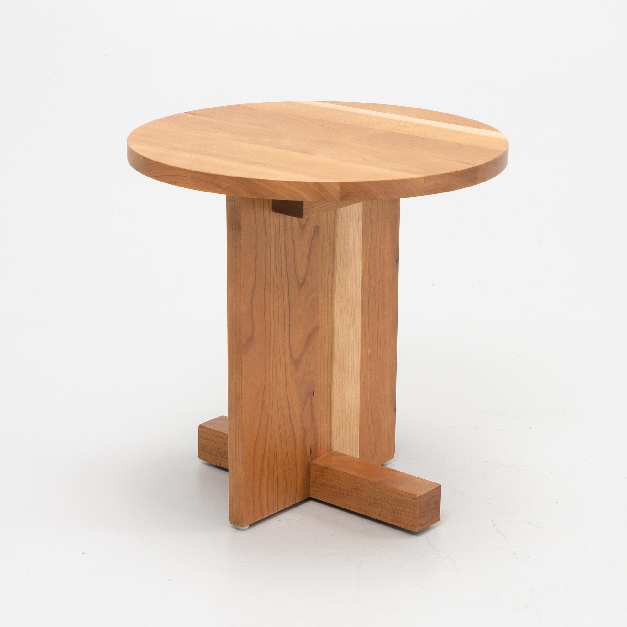 Chris Martin,  a '4PM Table', Massproductions.