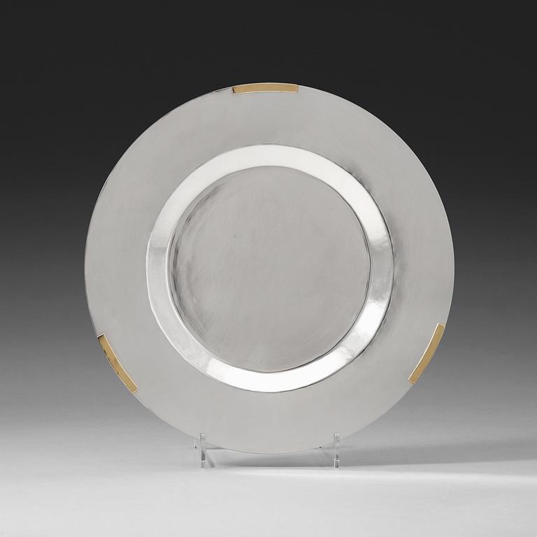 Birger Haglund, a sterling dish, Stockholm 2003.