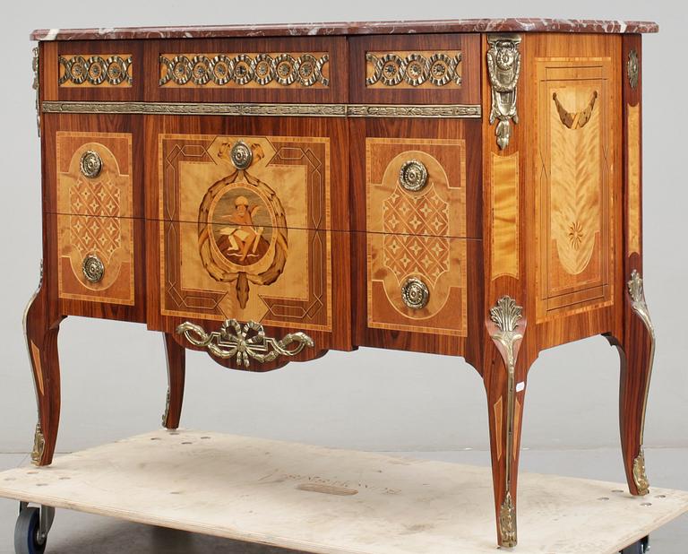 BYRÅ, gustaviansk stil, 1900-talets mitt.