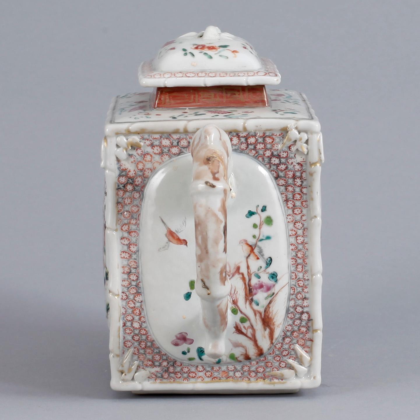 TEKANNA, porslin, Kina ,sannolikt Jiaqing, 1795-1820).