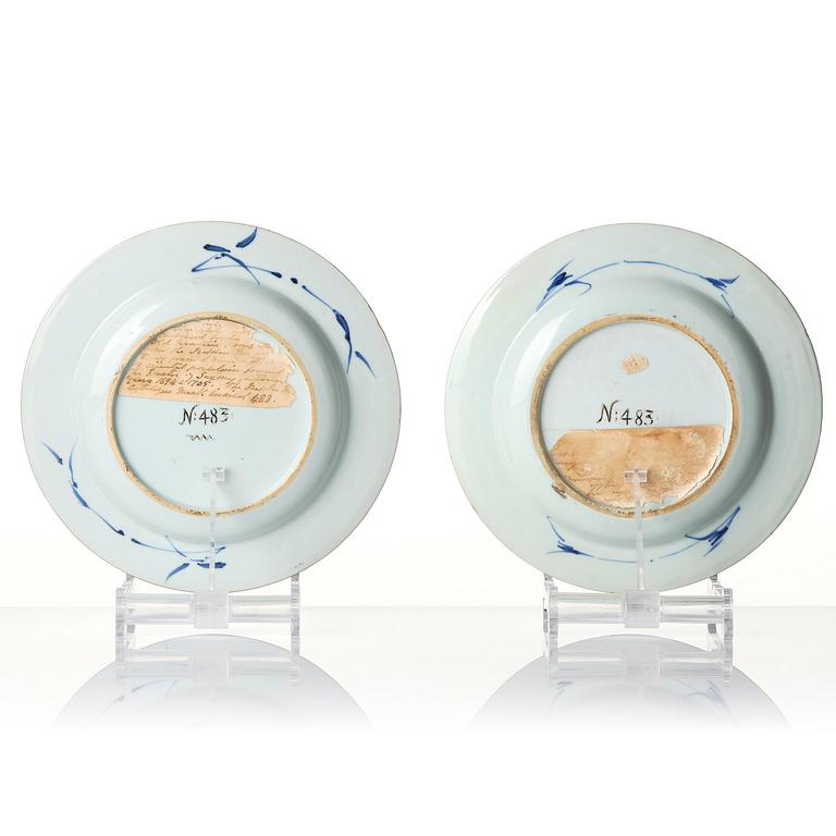 A pair of blue and white plates, Qing dynasty, early 18th centruy. With Johanneum mark M:483.
