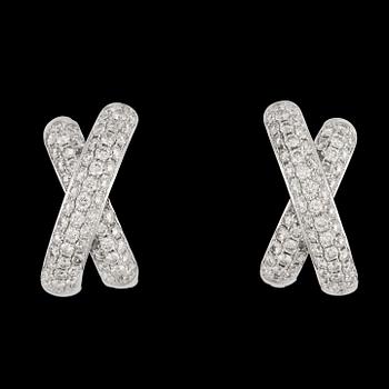 1197. A pair of brilliant cut diamond earrings, tot. 2.19 cts.