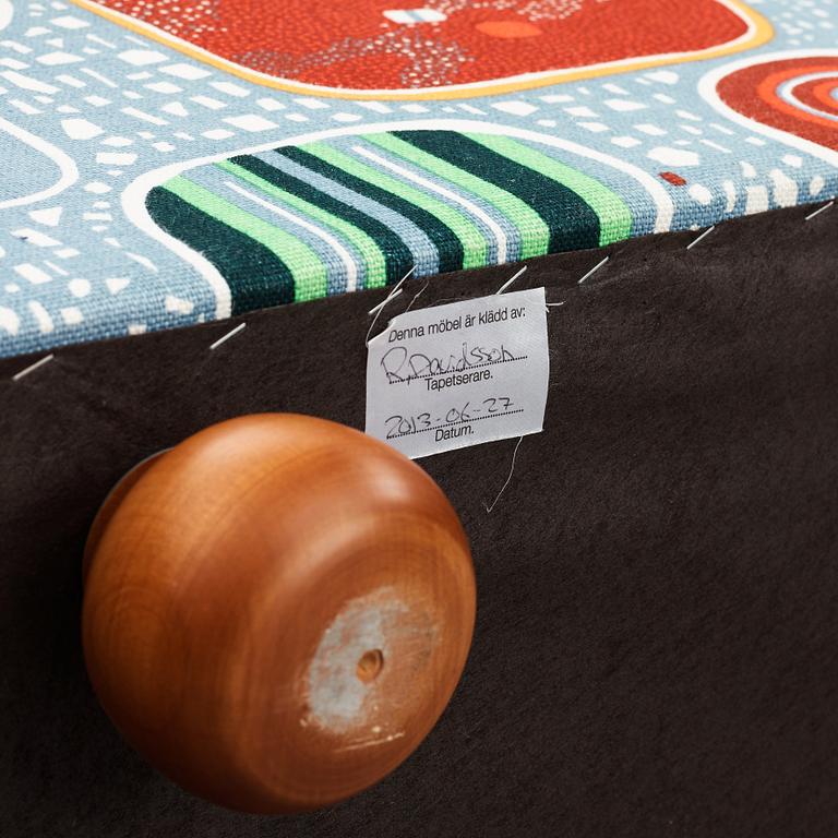 Josef Frank, soffa, fyrsits, Firma Svenskt Tenn, modell 3031.