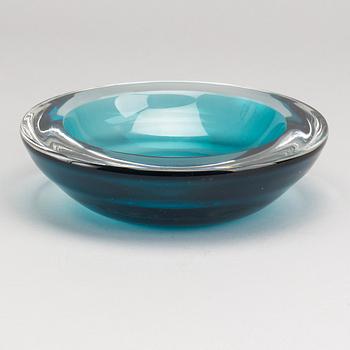 VICKE LINDSTRAND GLASS BOWL.