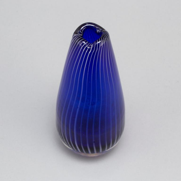 NANNY STILL, a 'Vuokko' glass vase from Riihimäen Lasi Oy, Finland, 1950's.