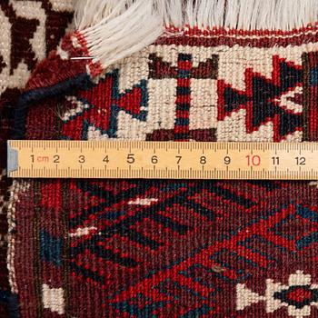 A Turkmen carpet, c. 293 x 210 cm.