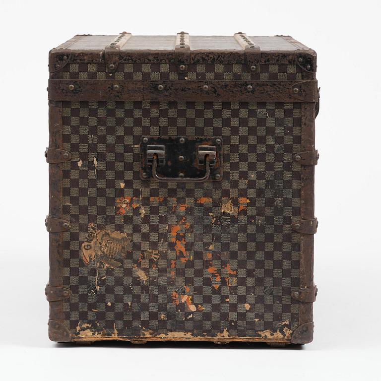 Louis Vuitton suitcase, late 19th century.