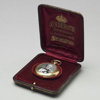 An early 20th century 18ct gold pocket watch, with the portrait of King Oscar II.