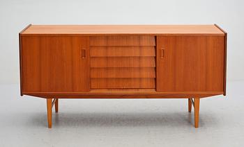 SIDEBOARD, 1900-talets tredje kvartal.
