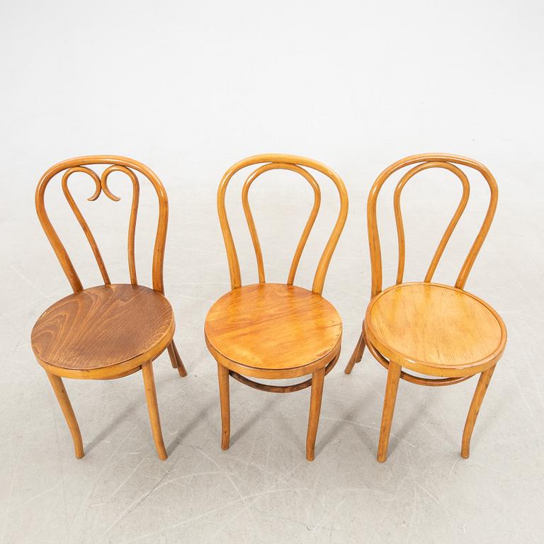 Stolar 6 st snarlika 1900-talets första hälft.