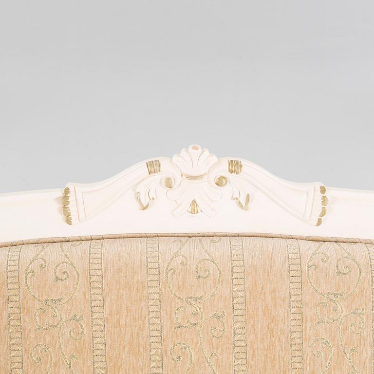 A pair of armchairs and a sofa from the second half of the 20th century.